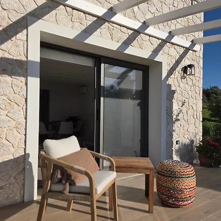 Theia Et Theia Willa Kavvadades