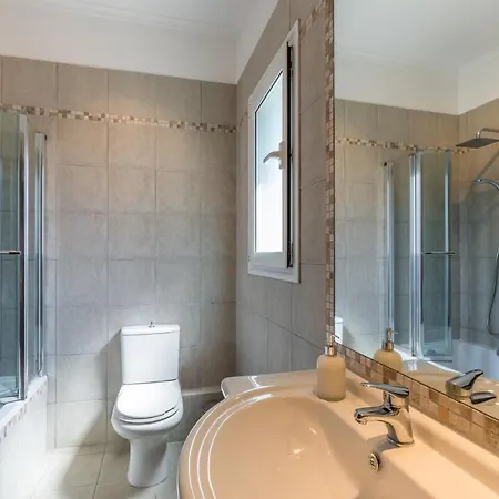 Theia Et Theia Willa Kavvadades