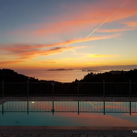 Villa Theia Et Theia *