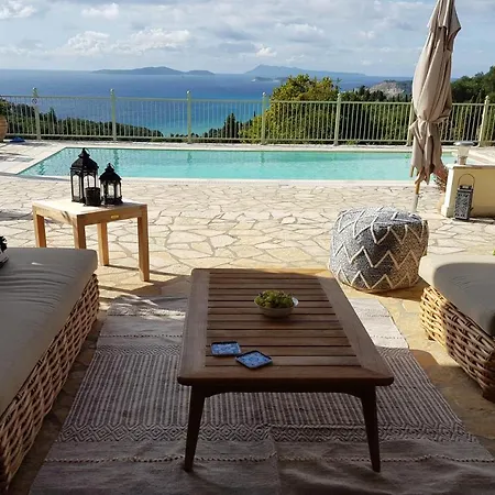 Theia Et Theia * Kavvadades