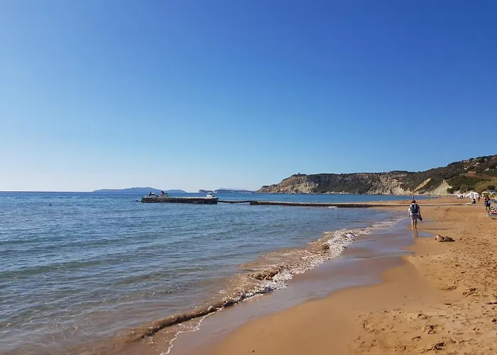 Theia Et Theia * Kavvadades