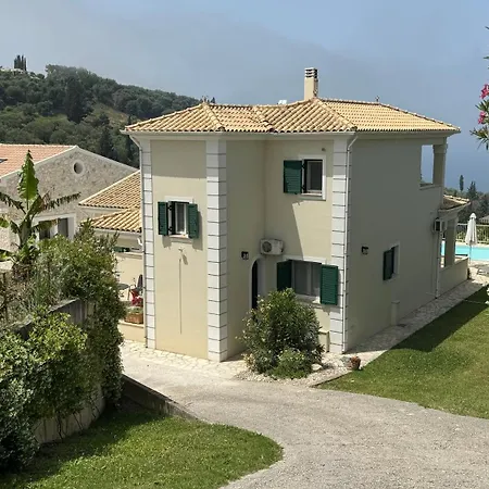 Theia Et Theia Kavvadades